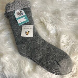 Muk Luks Shea Butter Infused Grey Socks unisex